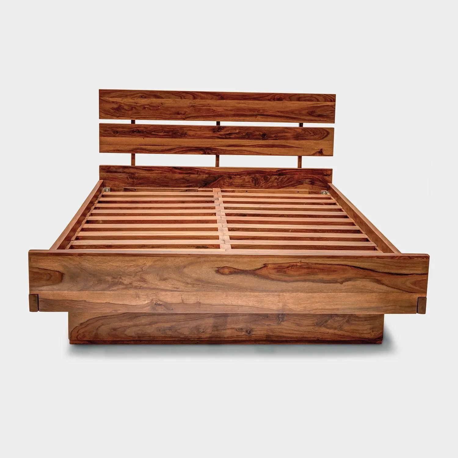 CUSTOMIZE YOUR ROSEWOOD QUEEN BED