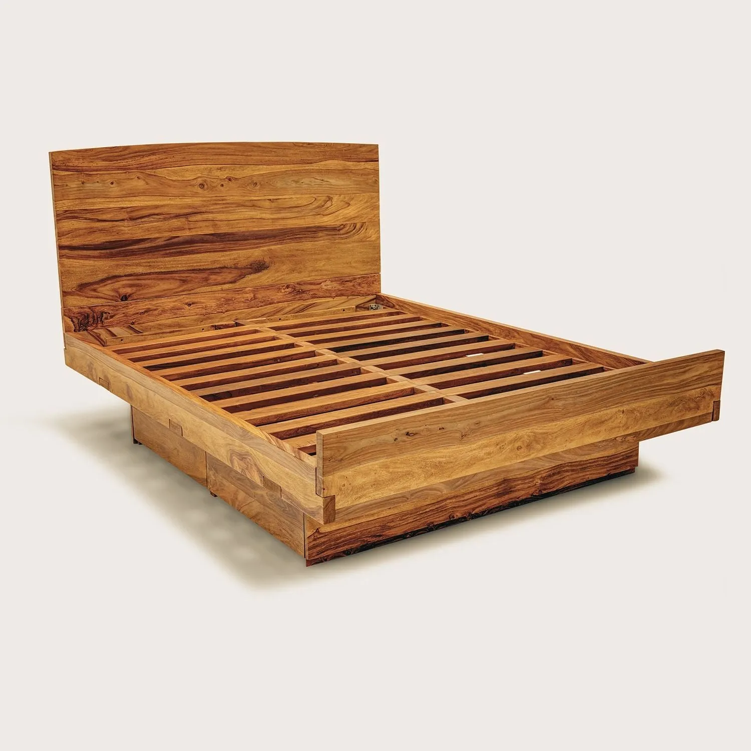 CUSTOMIZE YOUR ROSEWOOD QUEEN BED