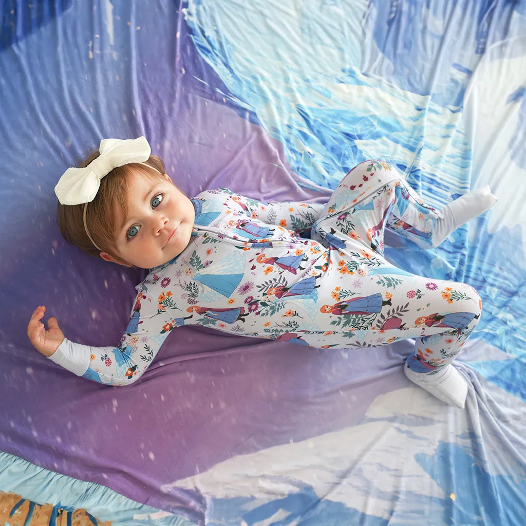 Disney Frozen Elsa & Frozen Castle Ruffled Luxe Patoo® Blanket