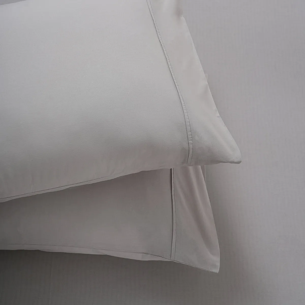 Eden Crisp & Light Weight 100% Cotton Solid Grey Fitted Sheet
