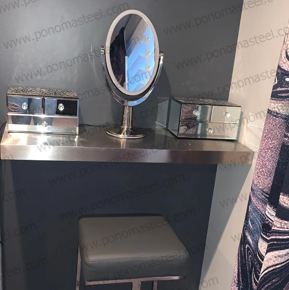 Metal shelves 77"- 82" (cm. 185.4- 208.3) made-to-order floating shelves Ponoma®