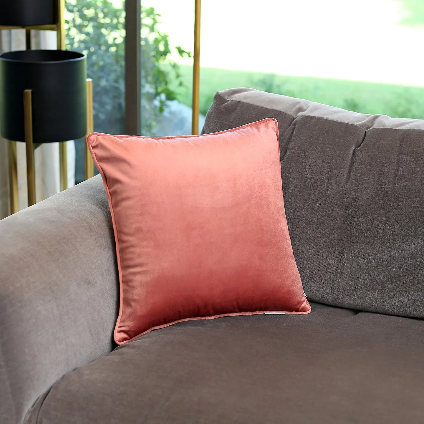 Veloúdo Caress Cushion Cover