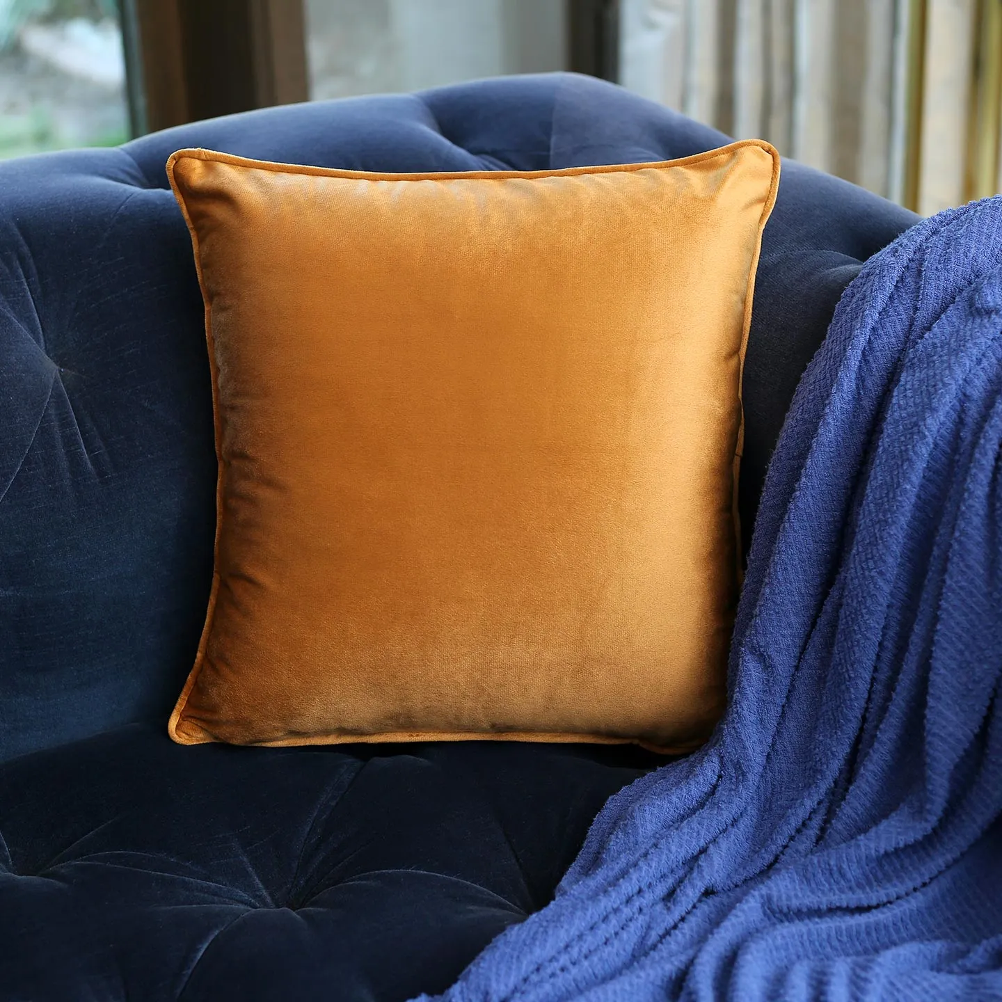 Veloúdo Caress Cushion Cover
